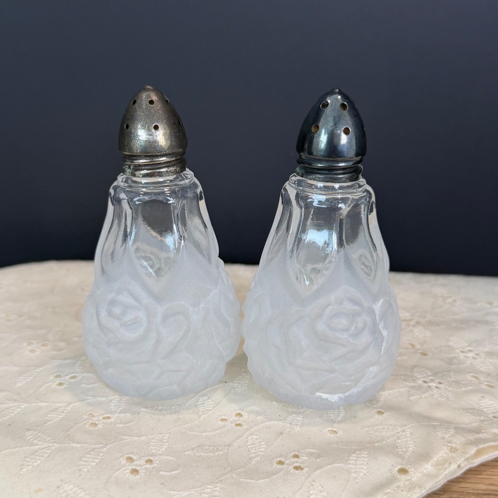 William Adams Frosted Rose Lead Crystal Salt & Pepper Shakers Vintage Glass Set‎